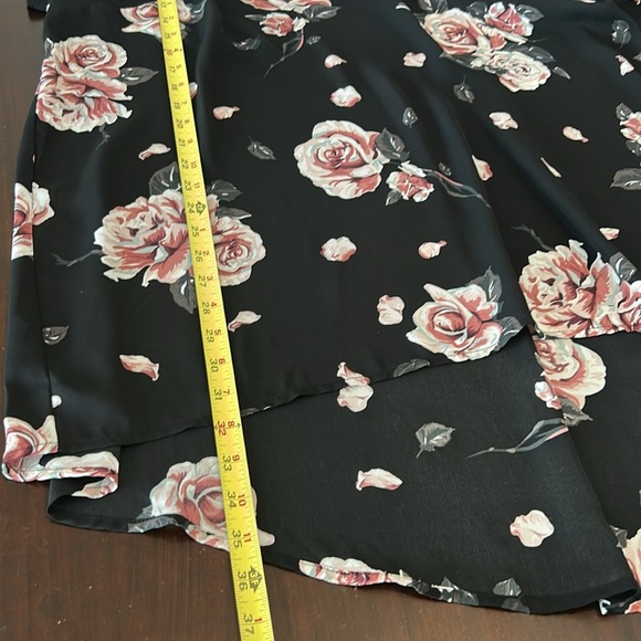 Torrid Floral Print Georgette Drape Back Top Short Sleeves Size 5 - Picture 11 of 13